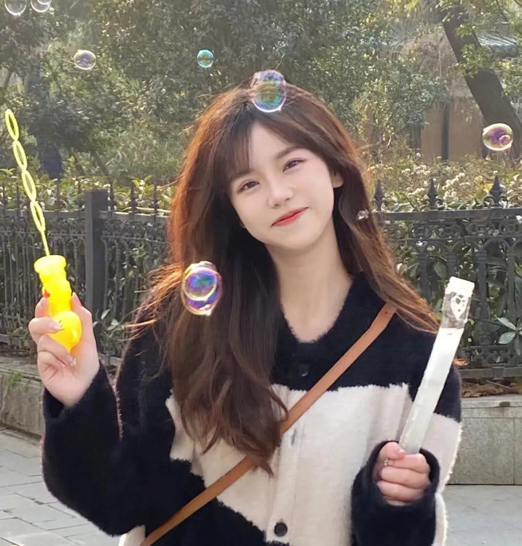 金发美人